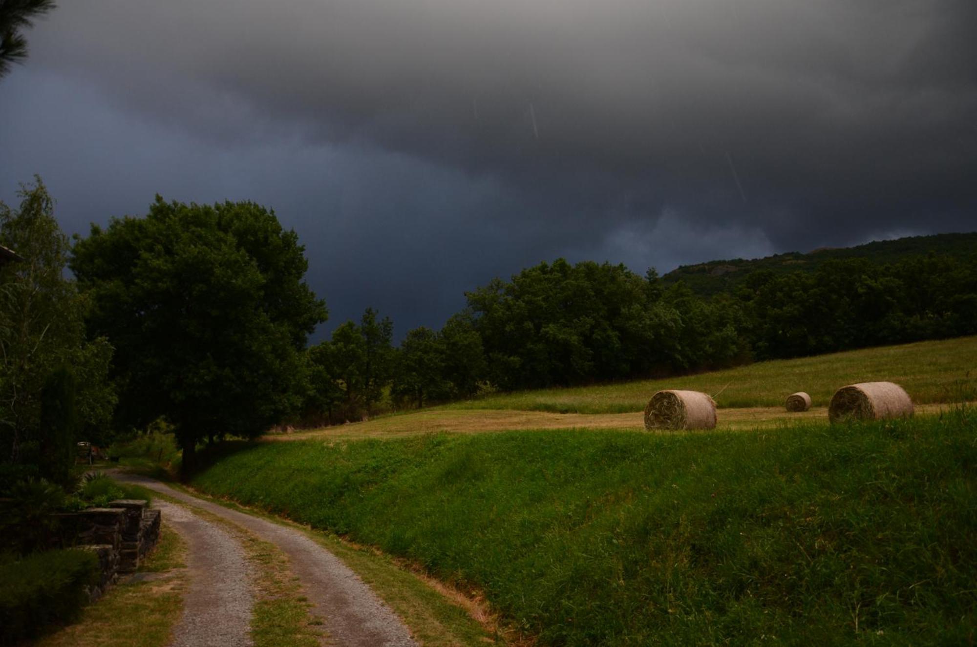 Domaine Insolite Du Petit Moras Chomérac エクステリア 写真